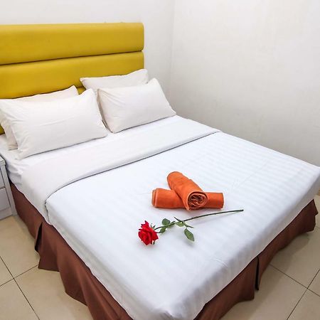 Rose Cottage Hotel Taman Impian Senai Johor Bahru Luaran gambar
